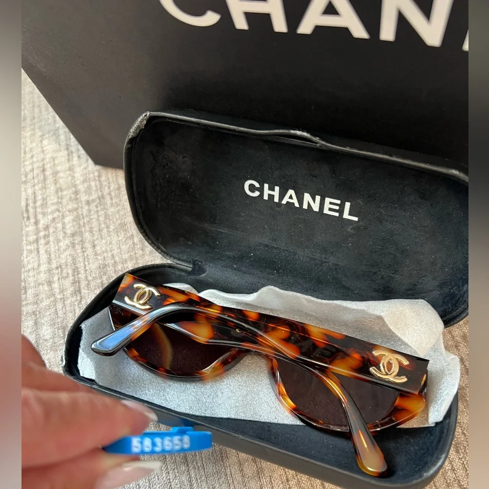 Auth CHANEL Havana Gold Tortoise Shell Sunglasses Gold CC Oval Cat eye ❤️‍🔥